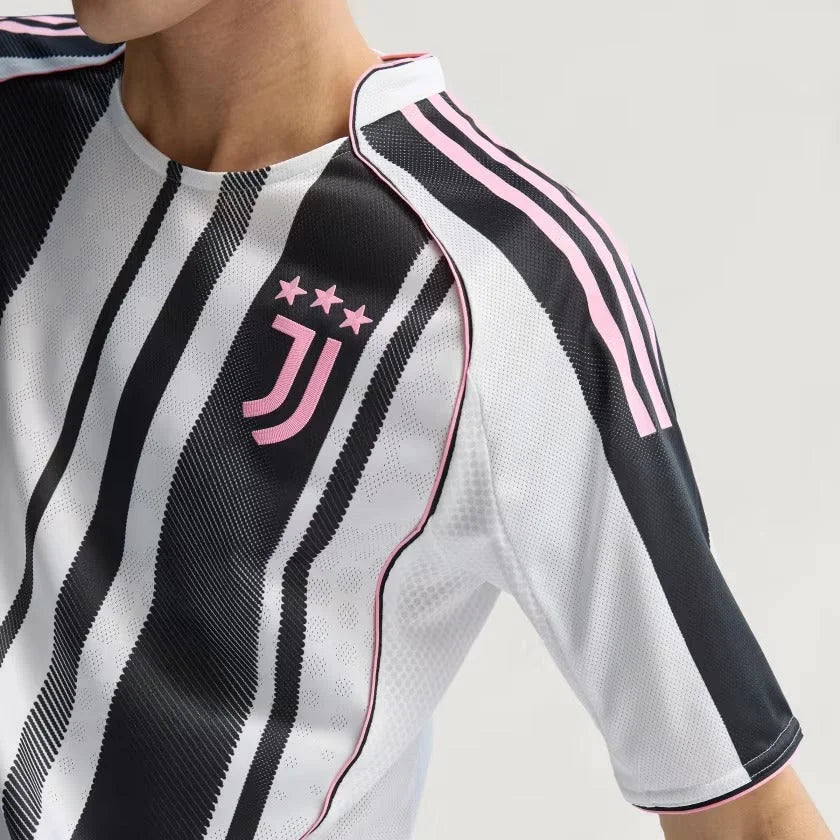 Jersey adidas Juventus FC 2025/26 Home Player Version